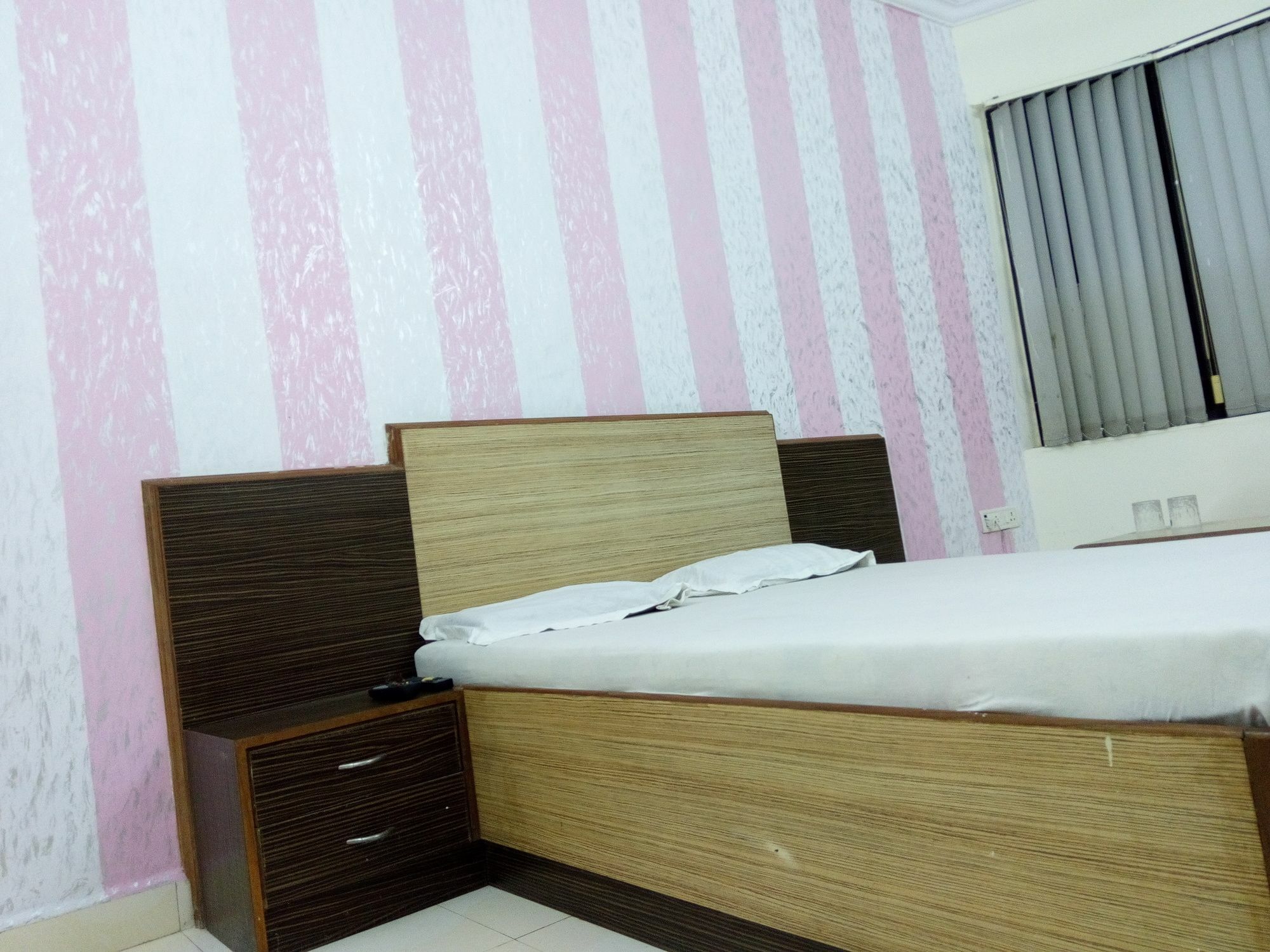 Hotel Sai Samrat Inn Panvel Luaran gambar